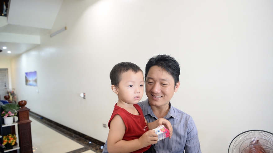 Bố mẹ bé trai 2 tuổi bị bắt cóc ở Bắc Ninh: “Gặp con, tôi như chết đi sống lại”