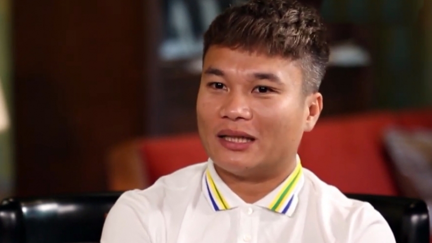 Câu chuyện cảm động của Phi Sơn và người cha