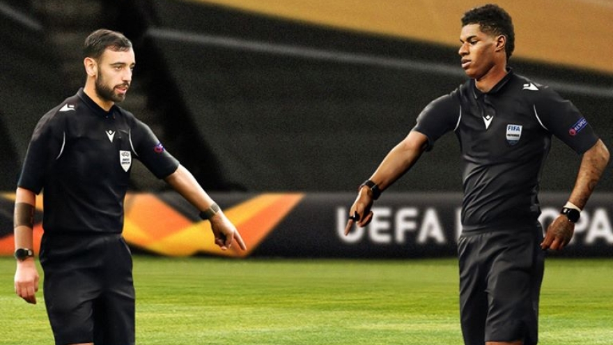 Biếm họa 24h:  Đồng nghiệp xếp hàng dài ở sân bay đón HLV Solskjaer