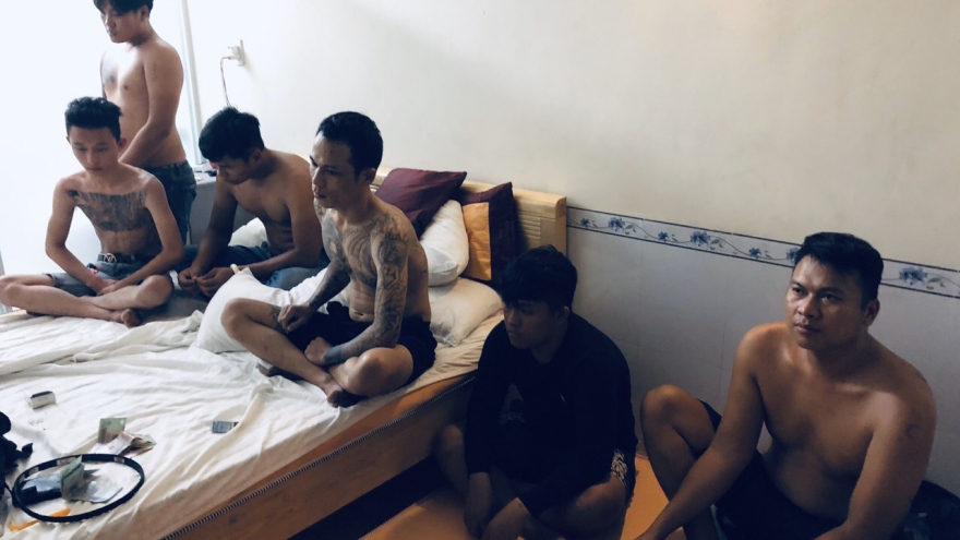 Tụ tập sử dụng ma túy trong quán karaoke và nhà nghỉ