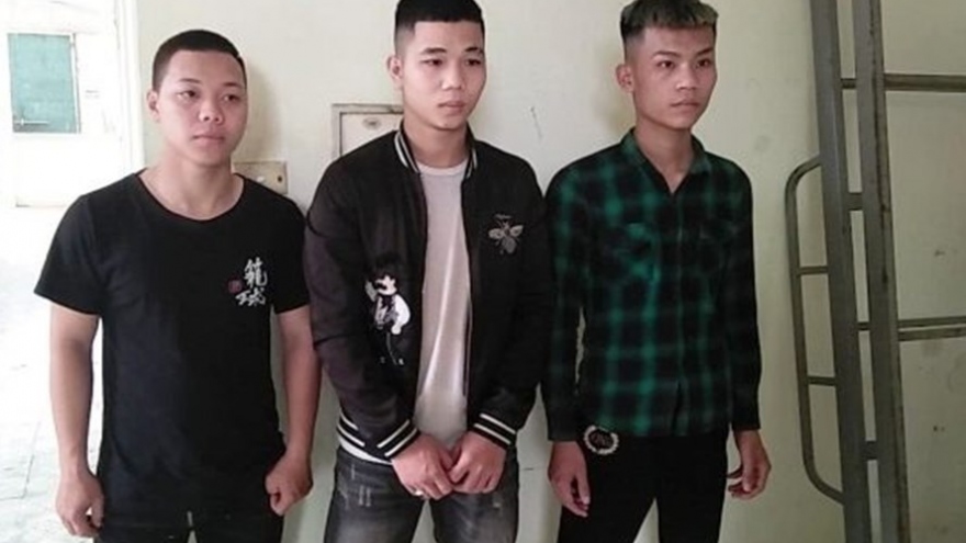 Khởi tố vụ án nhóm côn đồ ở Lương Sơn đập phá xe trước mặt công an