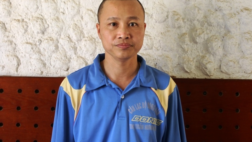 Đối tượng chém cả vợ cũ và con riêng trong cơn say