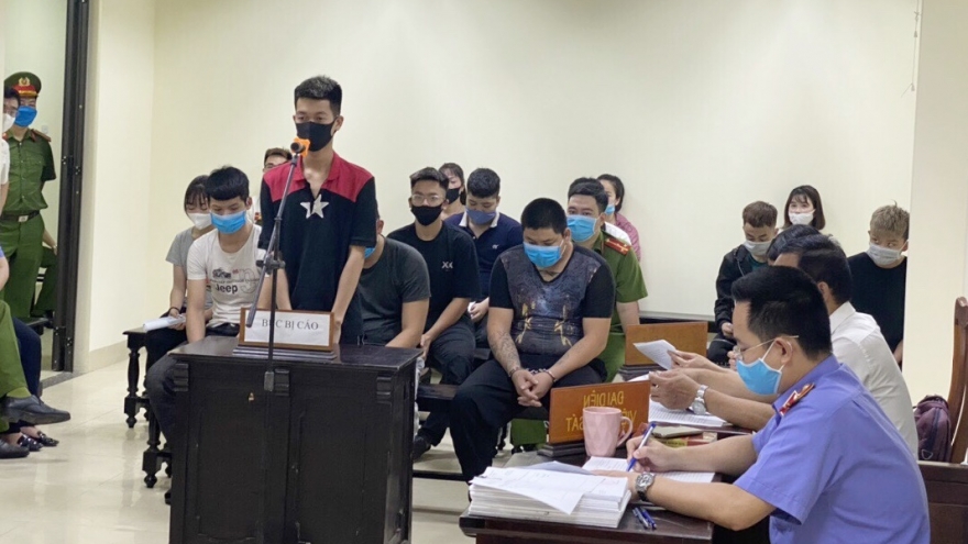 Nhóm thanh thiếu niên “bốc đầu” quanh hồ Hoàn Kiếm lĩnh án tù