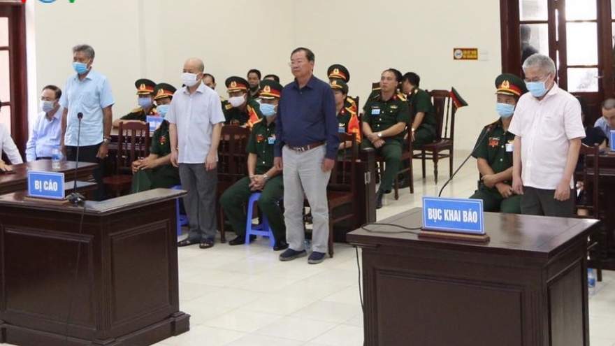 Cựu Thứ trưởng Nguyễn Văn Hiến bị tuyên phạt 4 năm tù giam