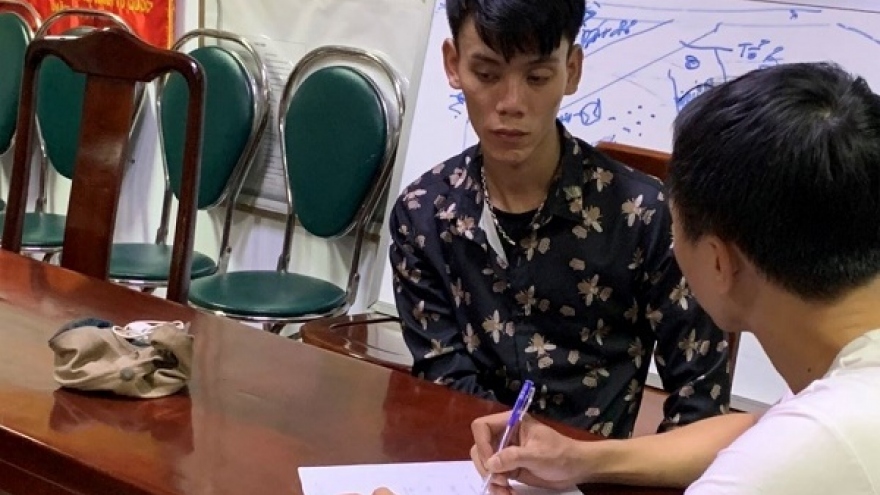 Bắt 3 đối tượng thuê phòng khách sạn tàng trữ ma túy tại Huế