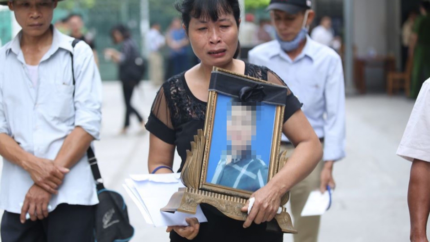 Hoãn phiên tòa xét xử 2 kẻ sát hại tài xế Grab