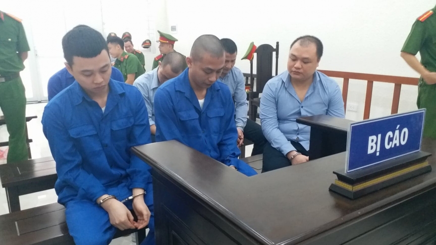 Đánh chết người vì nghi lấy trộm xe máy: Gần 100 năm tù cho 6 bị cáo