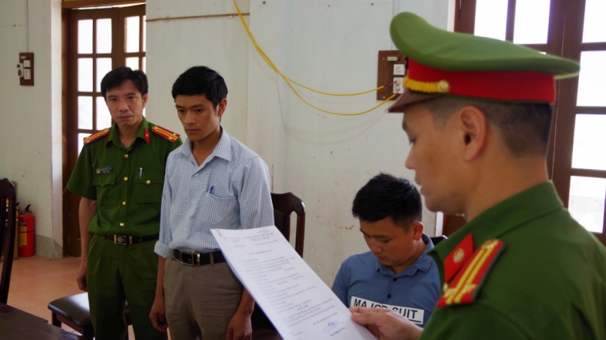 Bắt 2 cán bộ tham ô tài sản tại Hà Giang