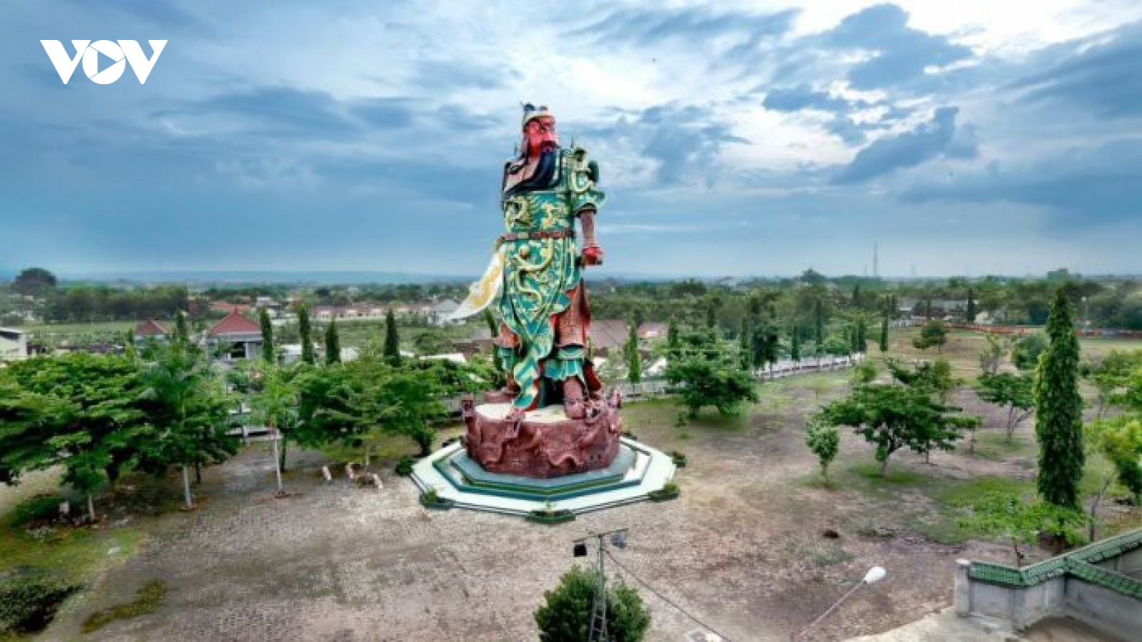 Tượng Quan Vũ cao nhất Đông Nam Á ở Indonesia bất ngờ sụp đổ