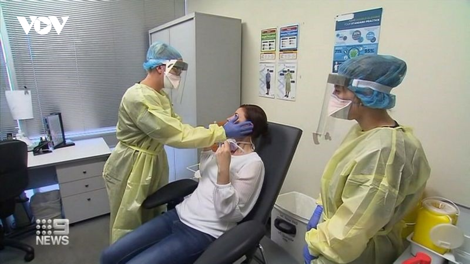 Australia mở rộng đối tượng xét nghiệm để ngăn chặn Covid-19 lây lan