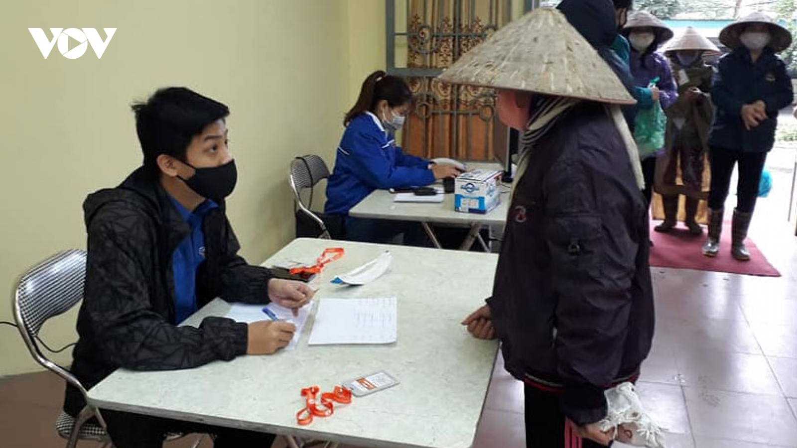 ATM rút gạo “bằng chân” thứ 2 ở Hà Nội chính thức phục vụ người nghèo