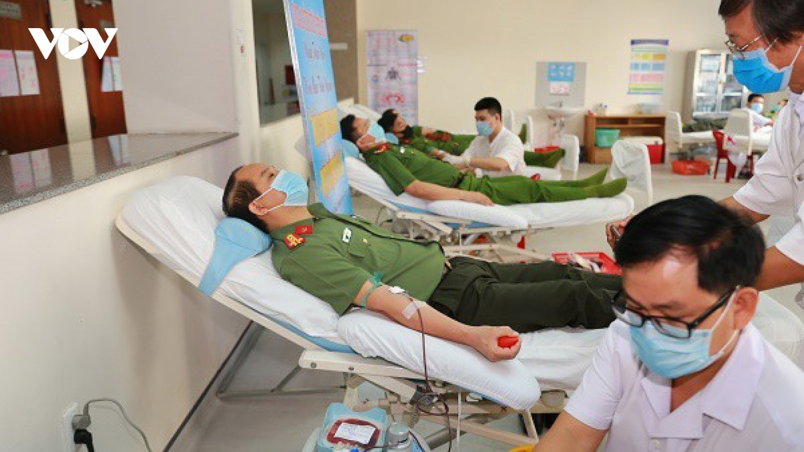Thừa Thiên-Huế: Hơn 1.200 cán bộ, chiến sĩ công an tham gia hiến máu