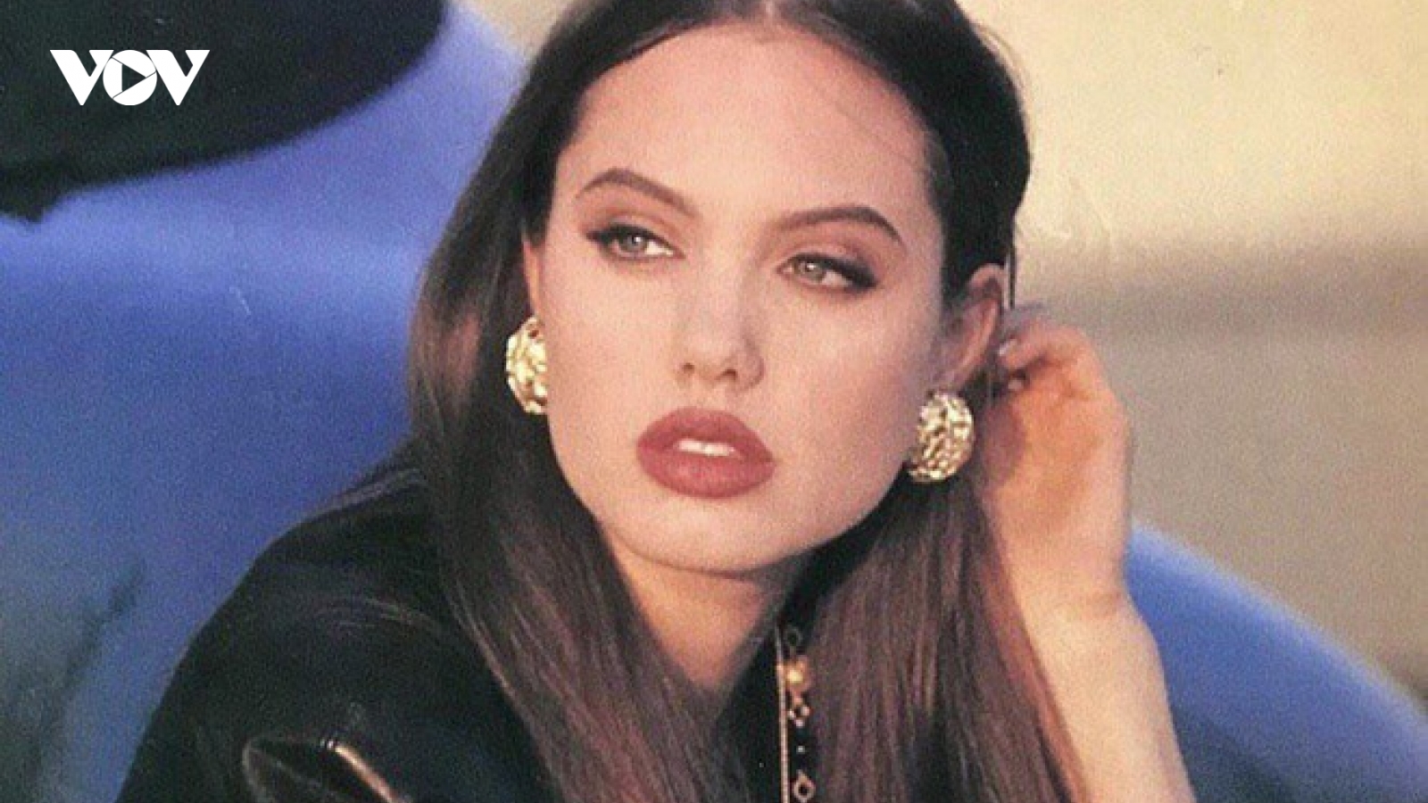 Tại sao Angelina Jolie là tiêu chuẩn vàng nhan sắc thế giới?