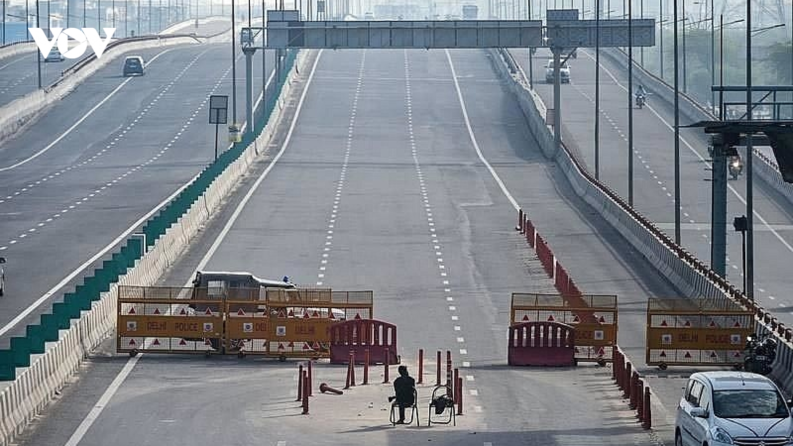 Ấn Độ tăng cường mua bộ xét nghiệm Covid-19 và đồ bảo hộ từ nước ngoài