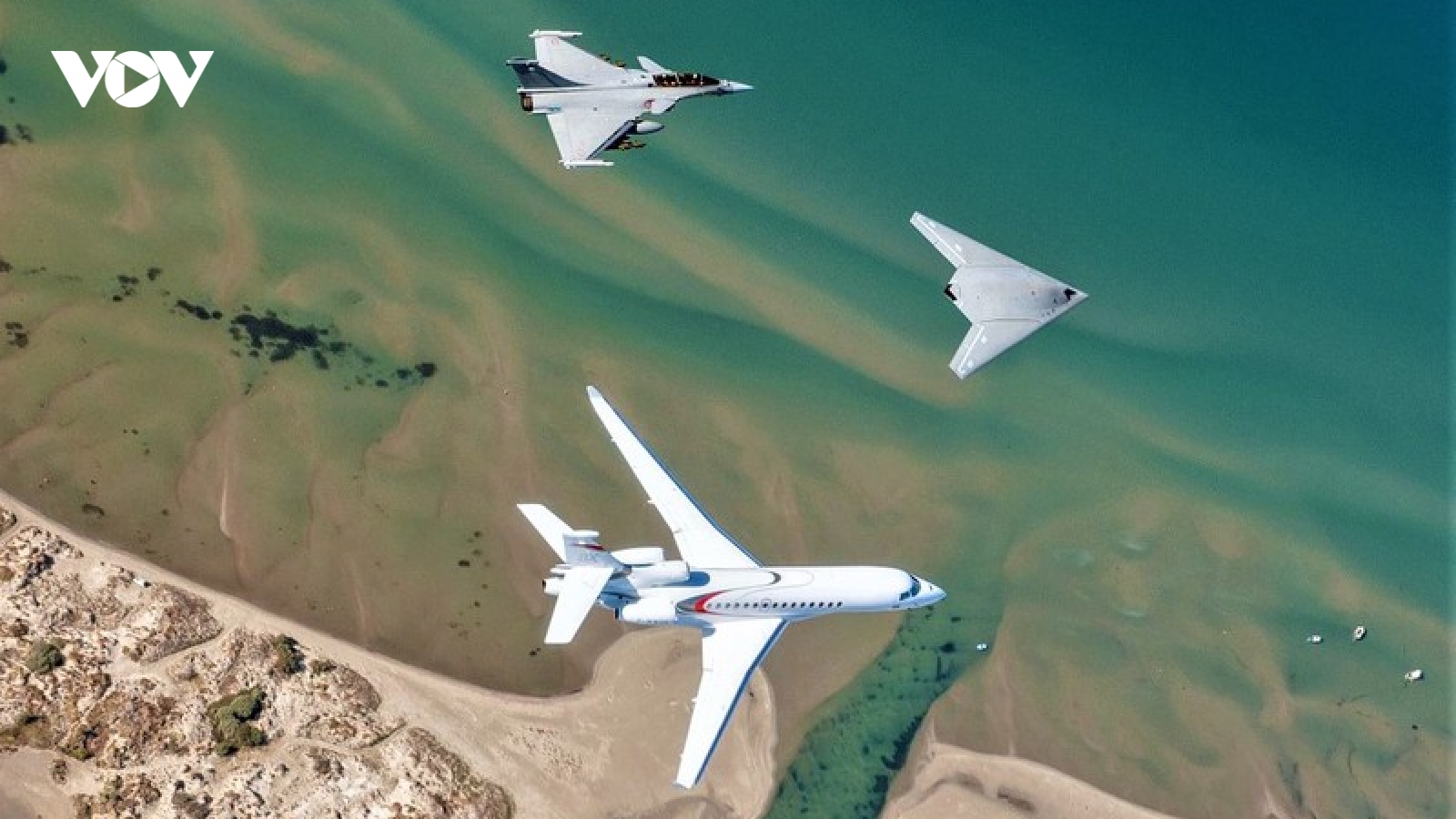 Lộ diện “kỳ phùng địch thủ” của X-47B - UCAV EUROn