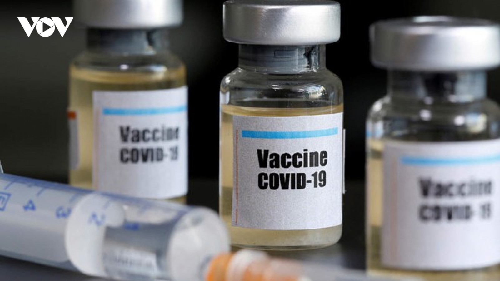 Những người đầu tiên được tiêm phòng vaccine thử nghiệm chống Covid-19