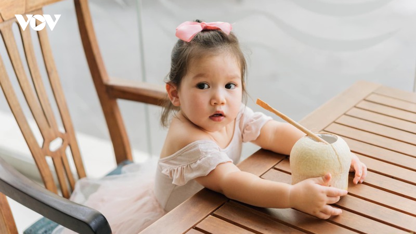Ngắm con gái lai Tây xinh xắn, đáng yêu của siêu mẫu Hà Anh