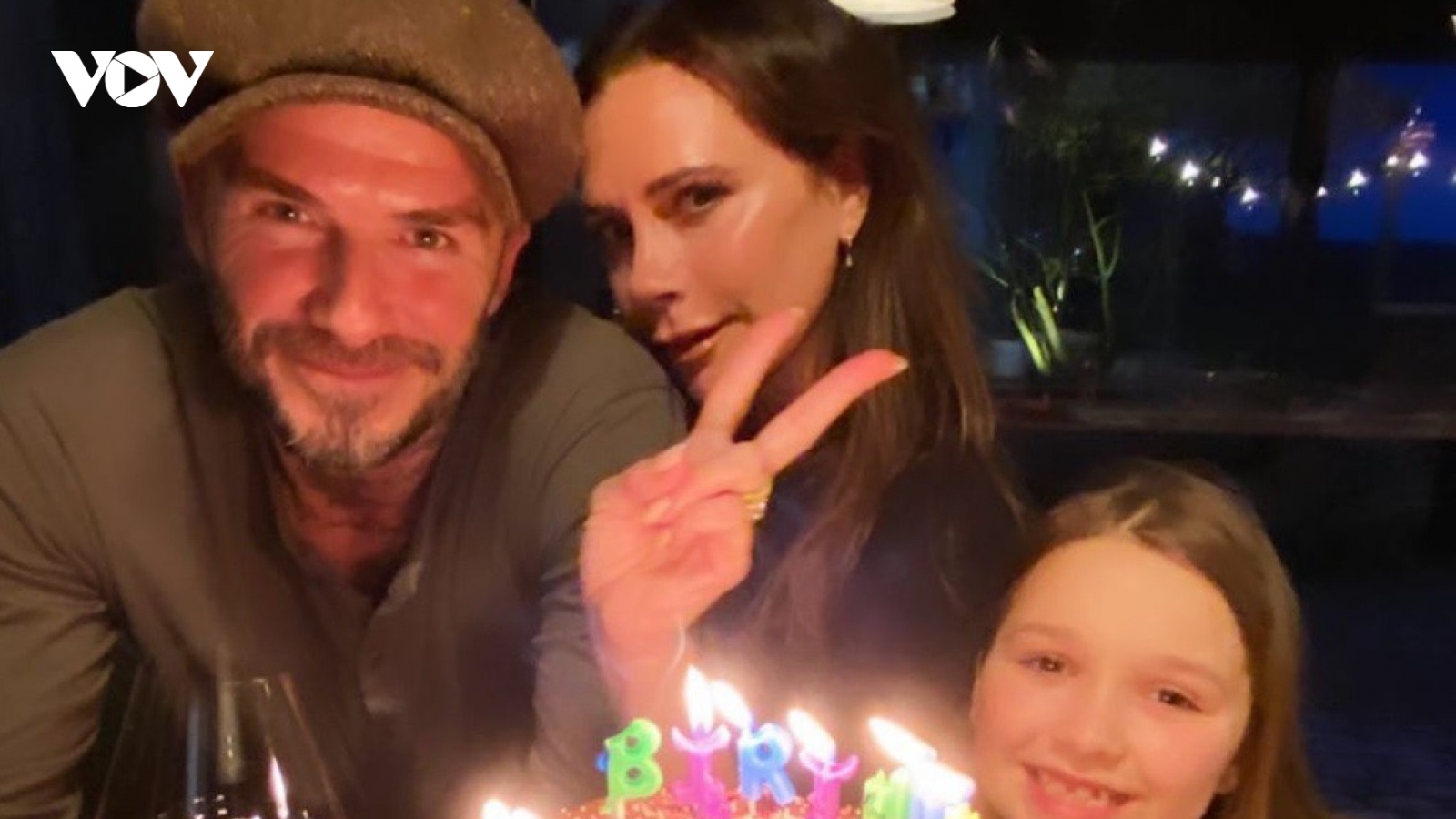 Victoria Beckham đón sinh nhật tuổi 46 ấm áp bên chồng con