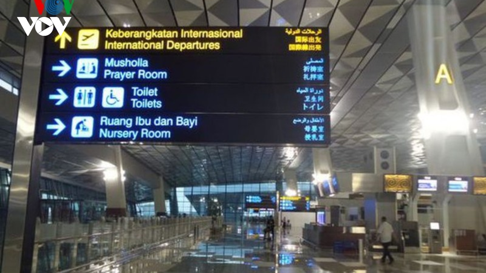 Chuyến bay đưa người Việt ở Indonesia về nước sẽ hạ cánh chiều 26/4