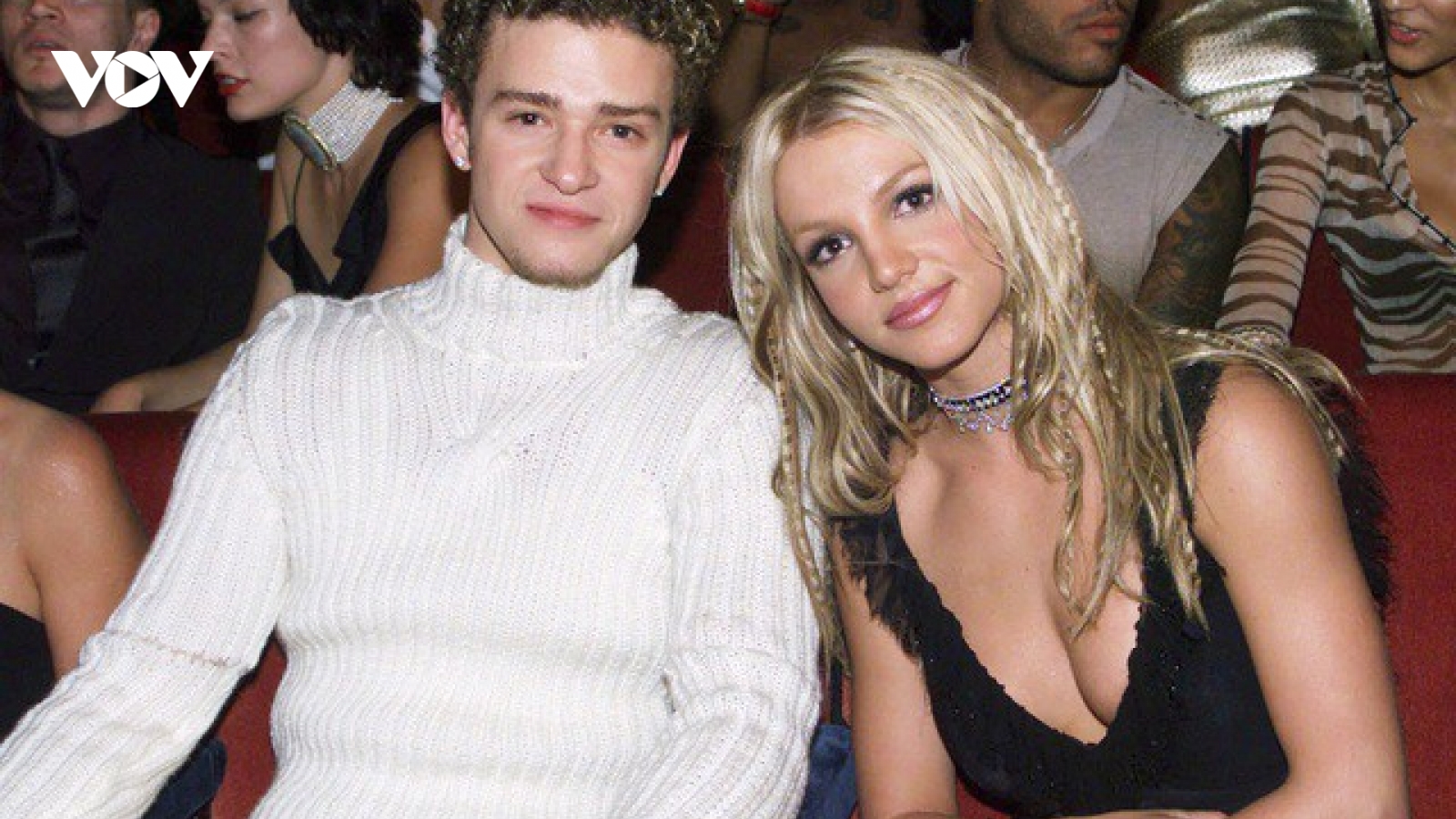 Britney Spears vui vẻ nhảy múa và gọi tình cũ là “thiên tài“