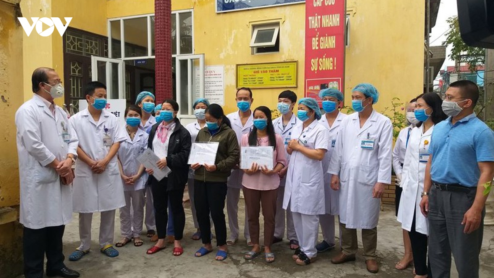 BN 188 dương tính sau 3 ngày xuất viện, cách ly 14 người là F1, F2