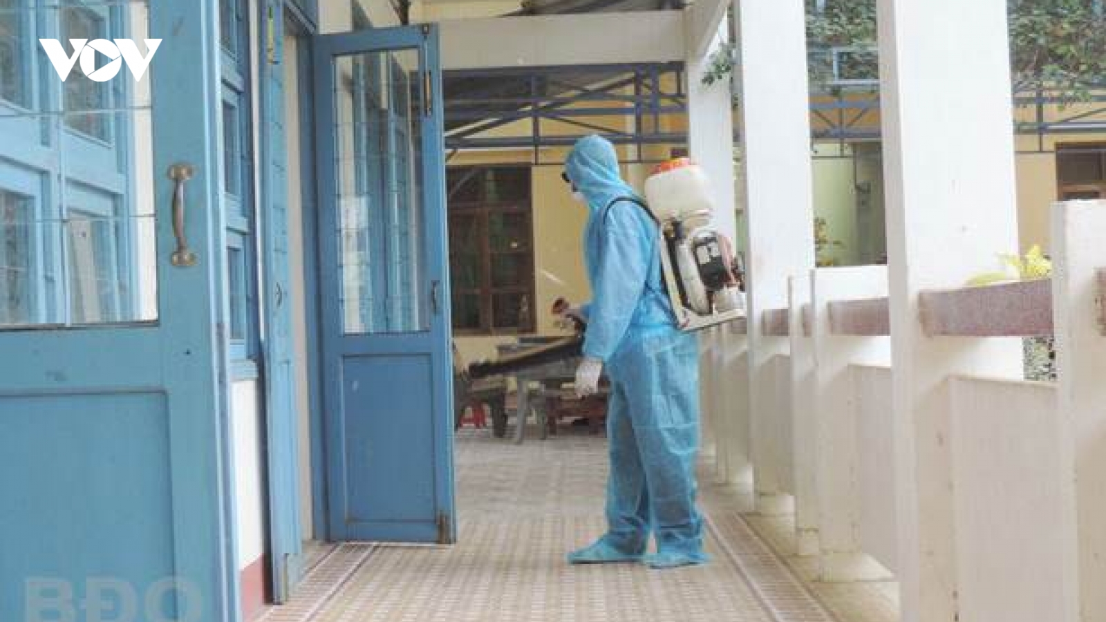 Học sinh Bình Định đi học lại từ 27/4