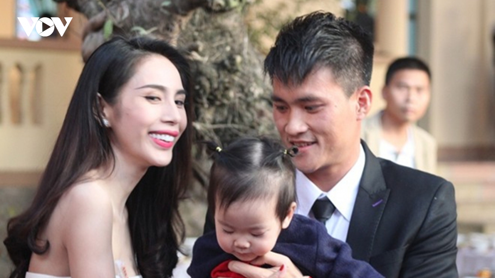 Công Vinh trải lòng đầy xúc động khi tham gia gameshow cùng Thuỷ Tiên