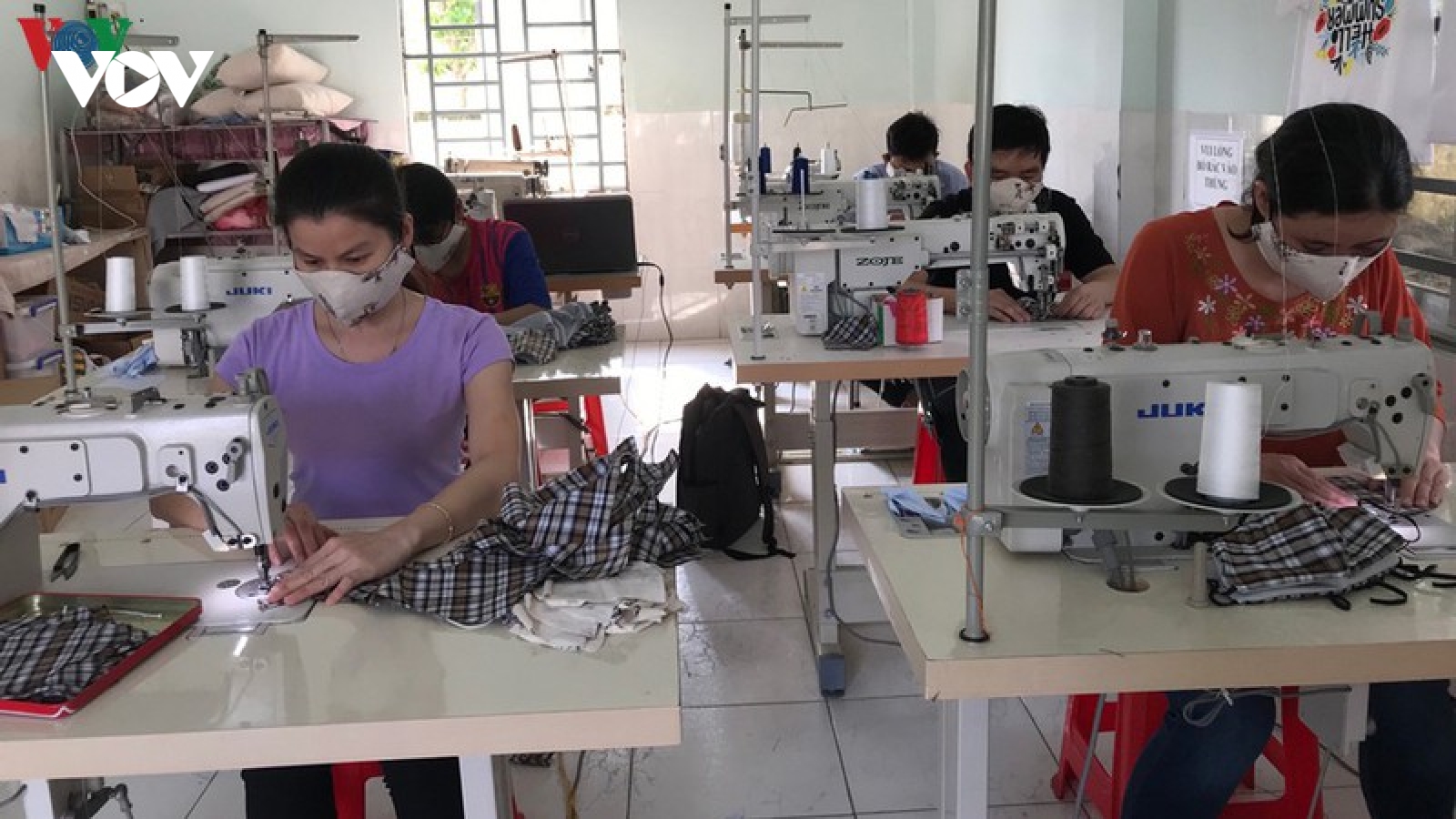 Chia sẻ yêu thương giúp người khuyết tật đi qua đại dịch