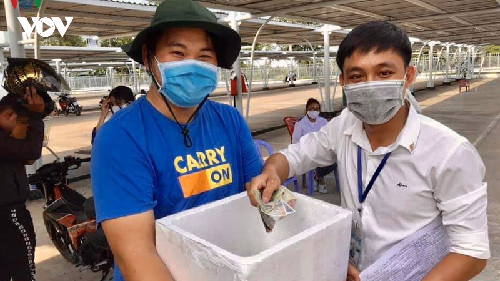 Chốt kiểm dịch Covid-19 phát hiện nhanh tên cướp, hỗ trợ tài xế xe ôm