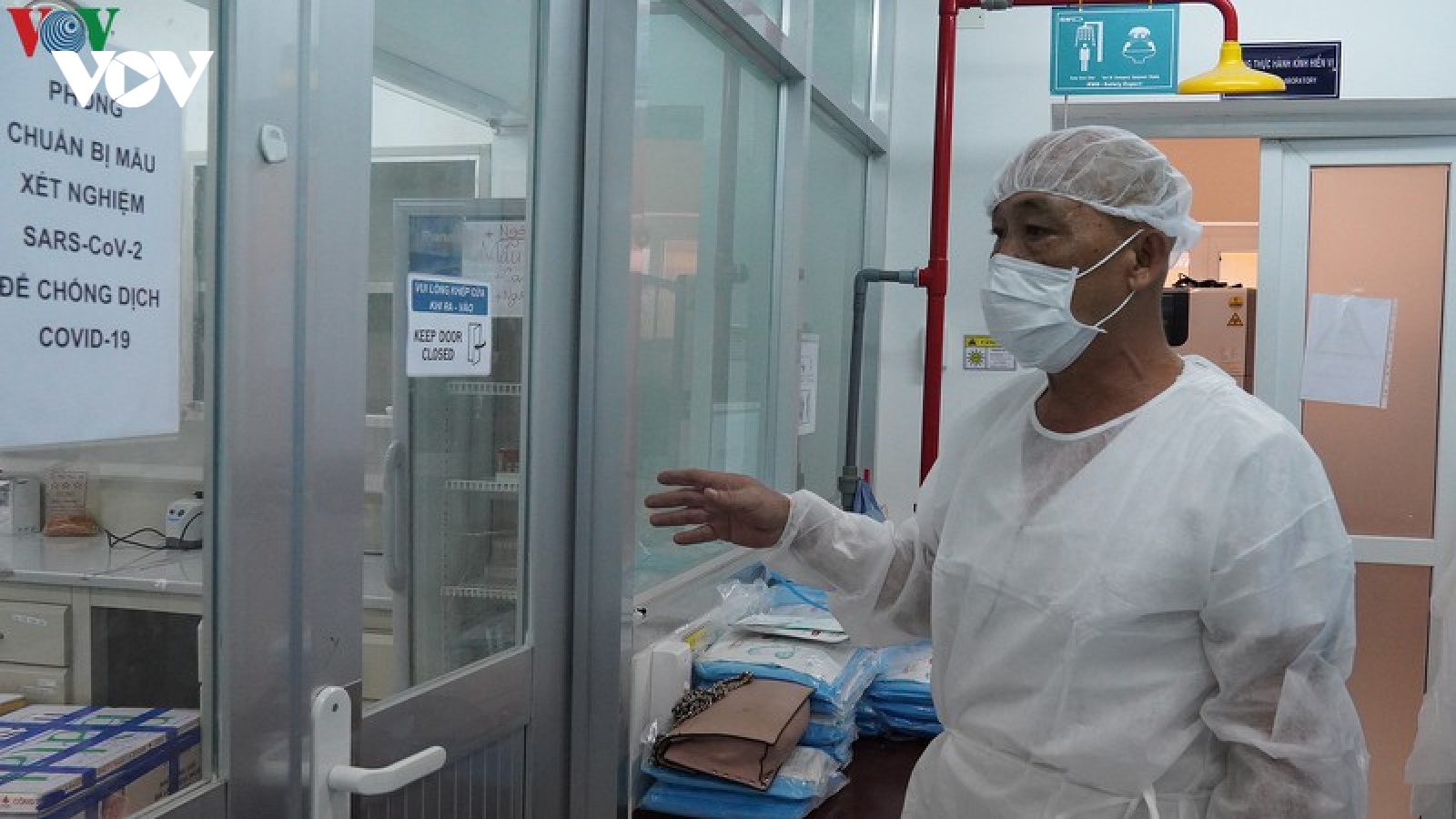 Bệnh nhân dương tính Covid-19 sau điều trị: Lý giải của các thầy thuốc