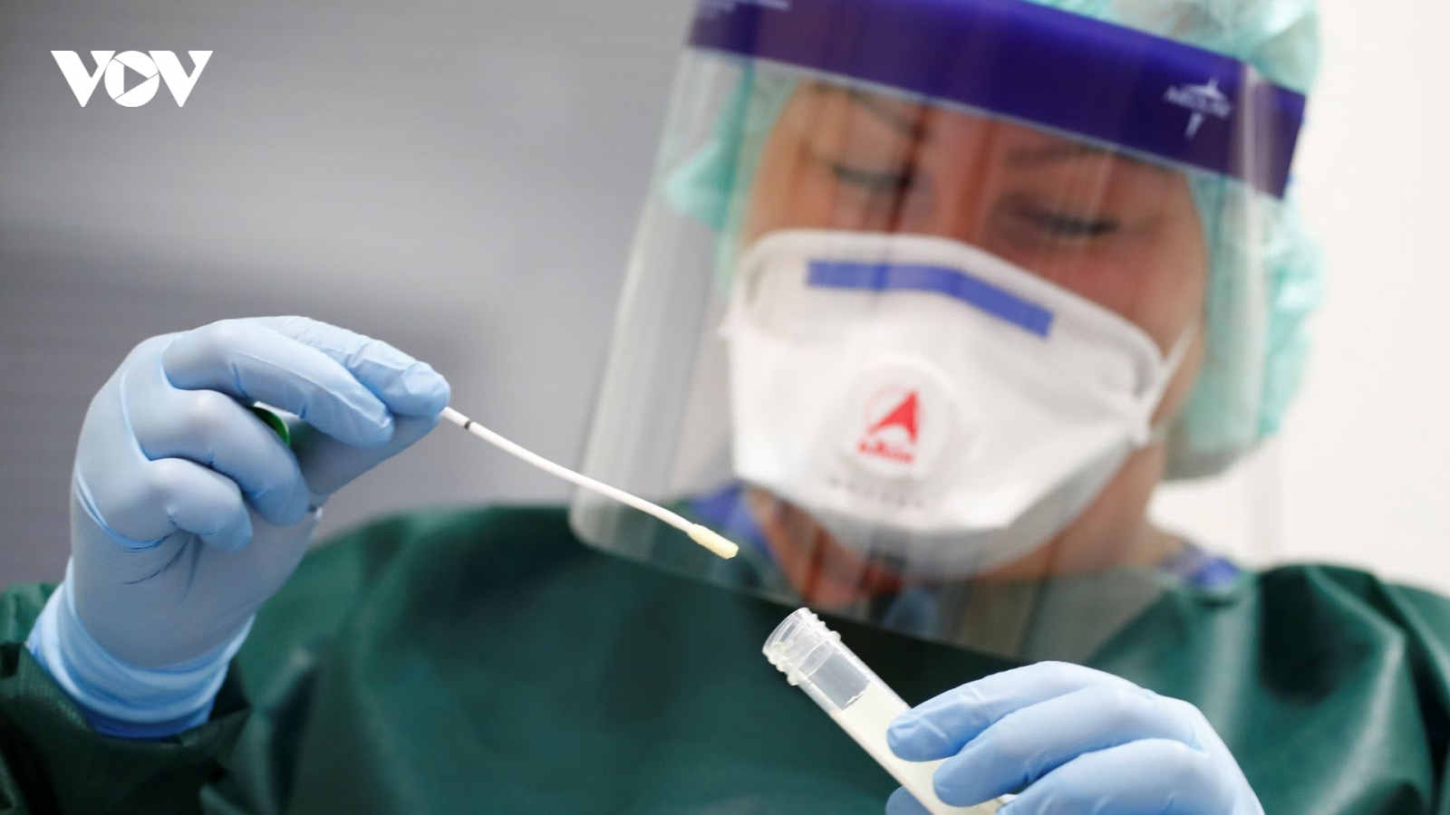 Trung Quốc phê chuẩn thử nghiệm vaccine điều trị Covid-19 trên người