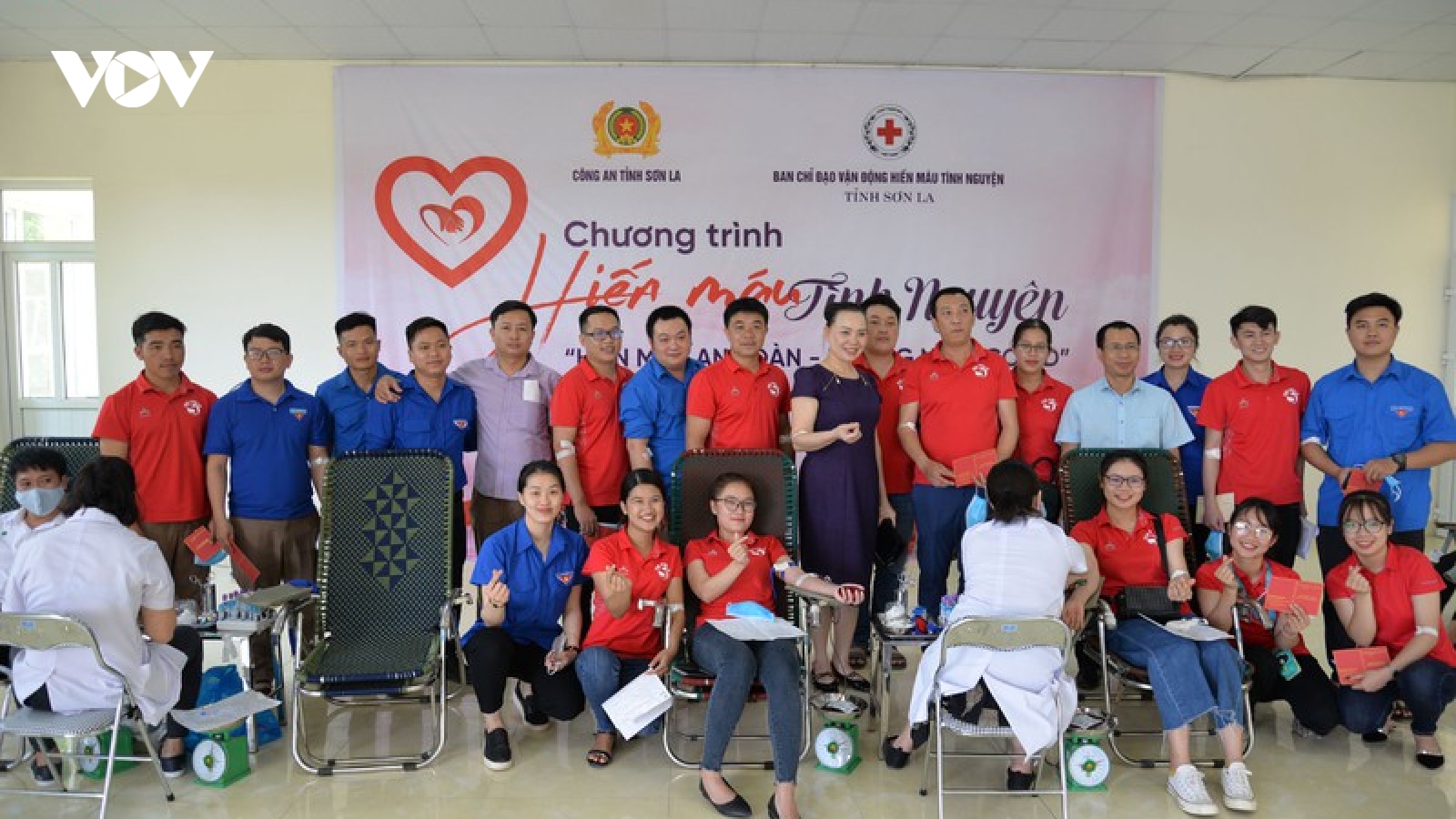 VOV Tây Bắc cùng các đơn vị hiến gần 100 đơn vị máu