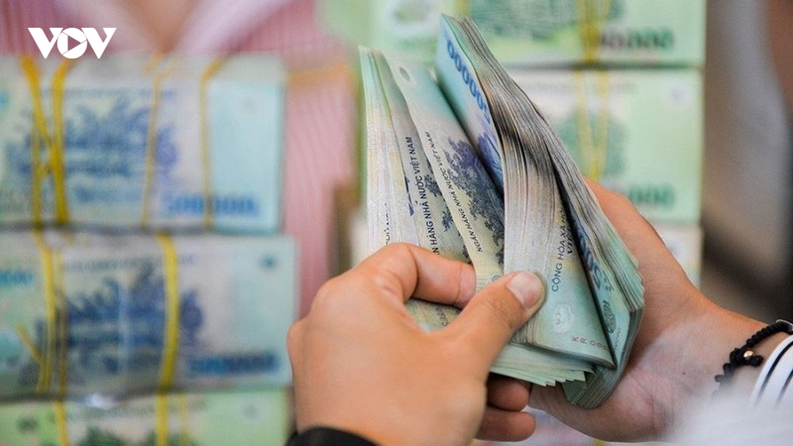 Thu ngân sách nhà nước giảm mạnh do ảnh hưởng của dịch Covid-19