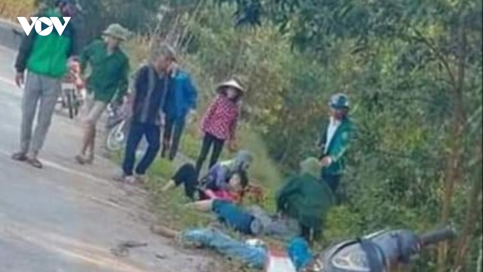 Xe máy “kẹp 4” nữ sinh đâm vào cột mốc, 2 người tử vong tại chỗ