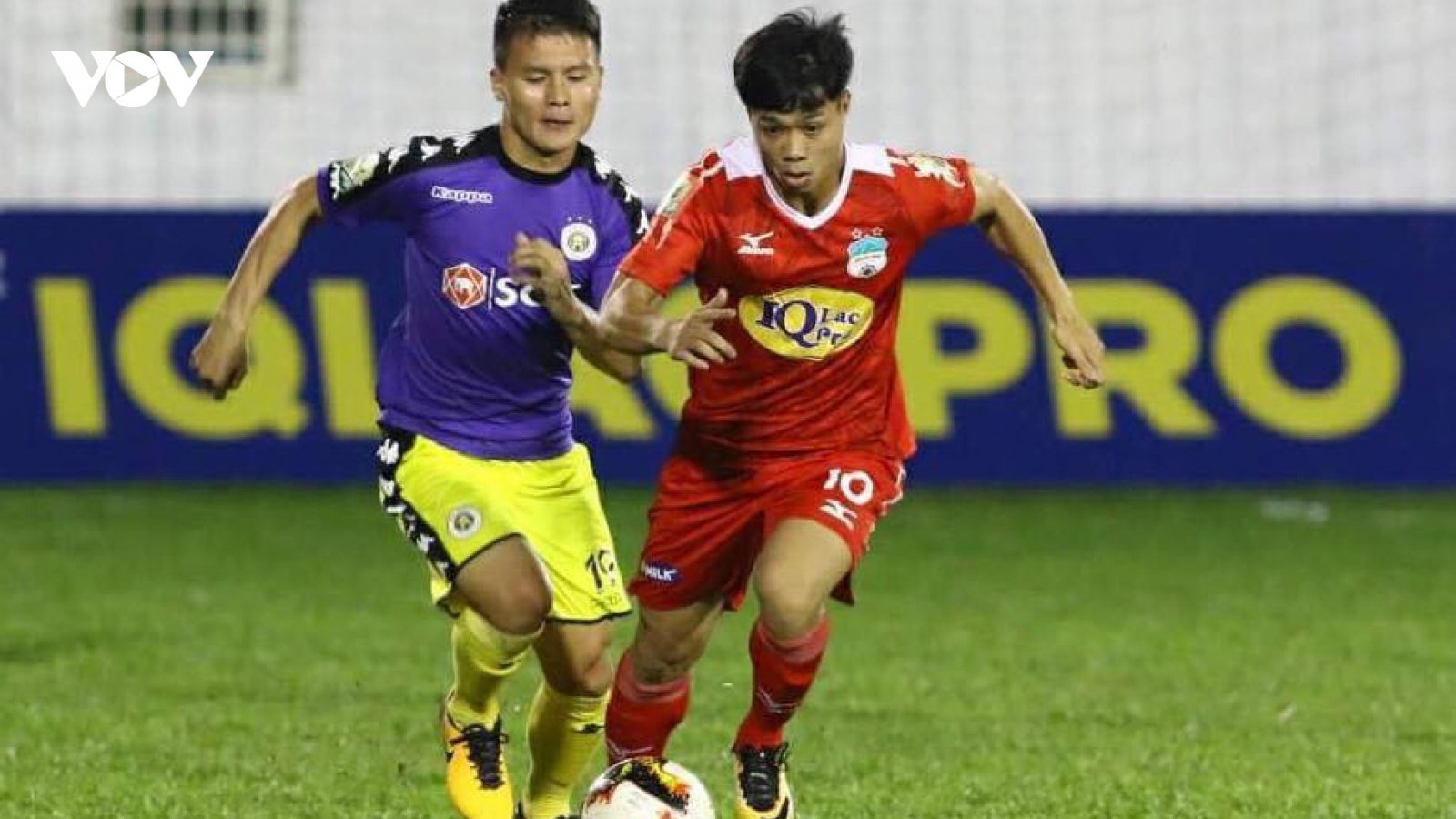 Ngày này năm xưa: HAGL "đại chiến" Hà Nội FC trong trận cầu kinh điển
