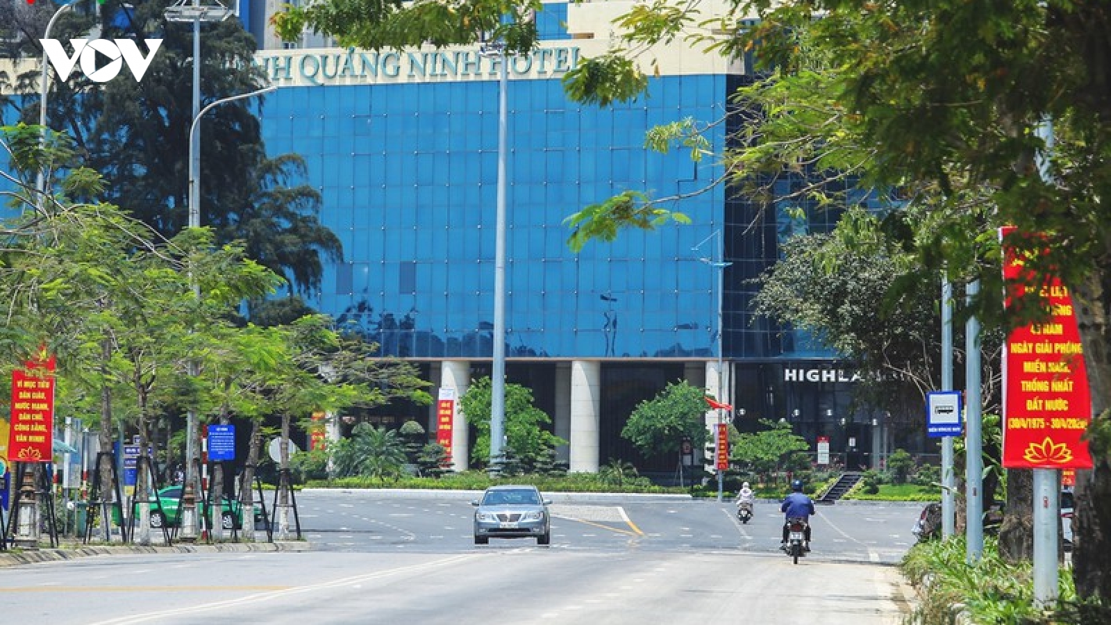 Quảng Ninh: Người Hạ Long đón kỳ nghỉ lễ khác lạ 