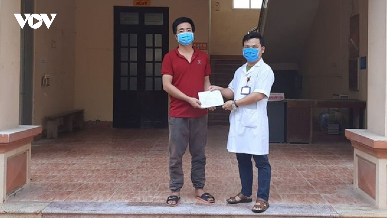 Ninh Bình công bố điều trị khỏi 2 bệnh nhân Covid-19