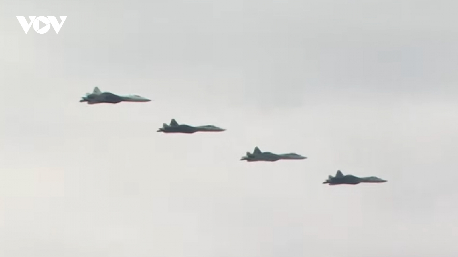 Su-57 tham gia diễn tập chuẩn bị cho lễ kỷ niệm Ngày Chiến thắng 9/5