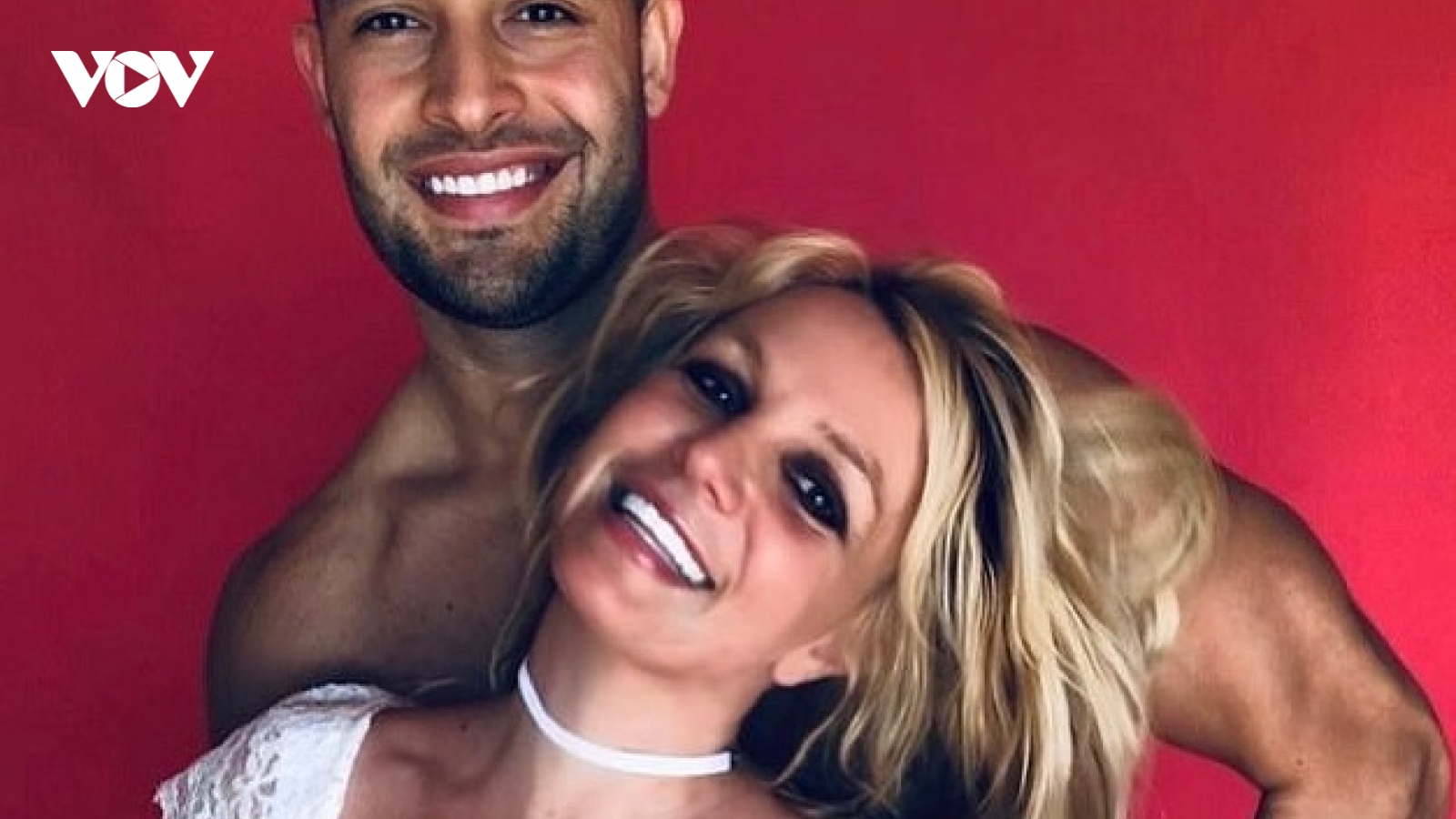 Britney Spears mong muốn có con với tình trẻ nhưng bị bố ruột phản đối