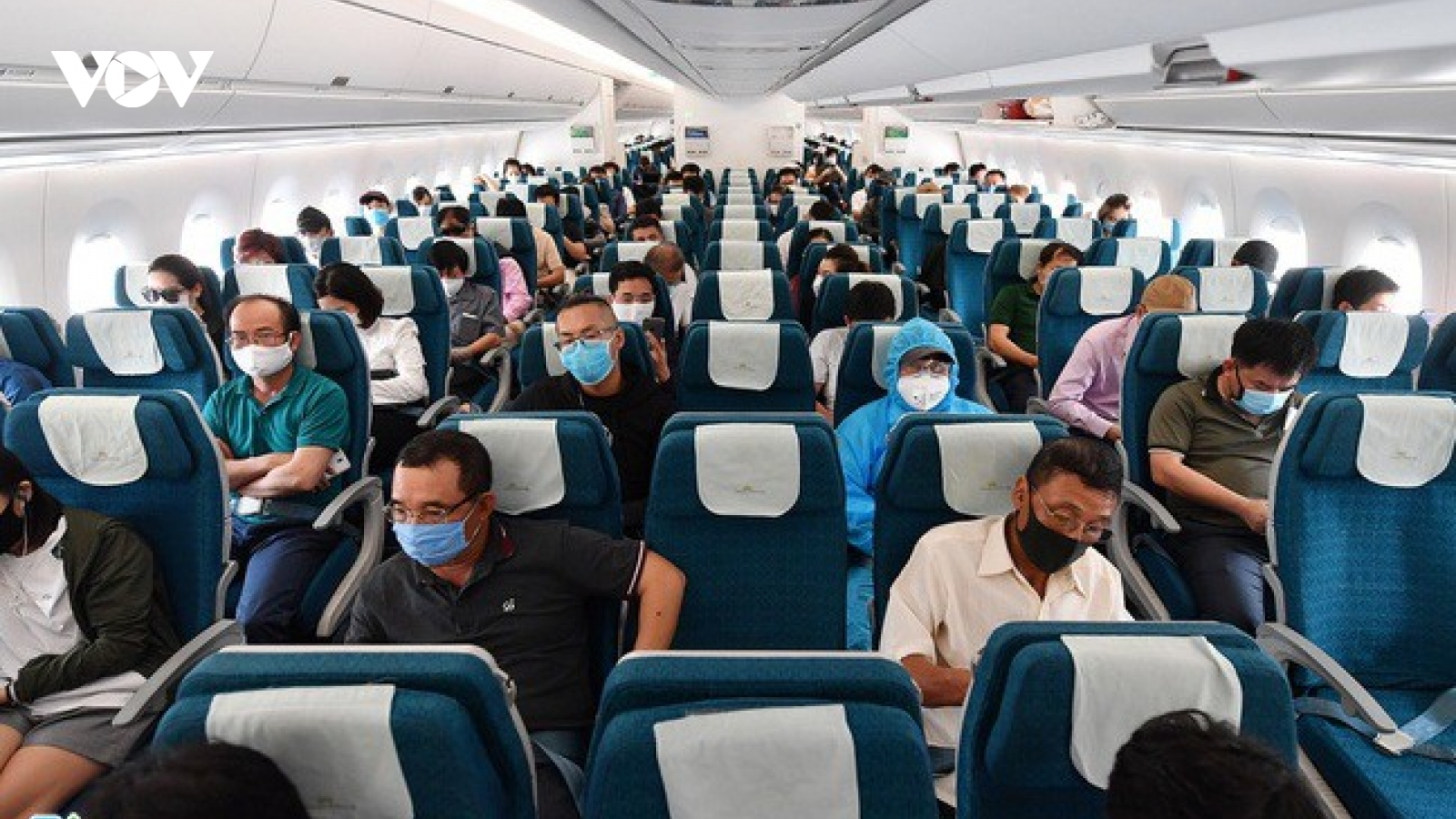 Cục Hàng không xin dỡ bỏ giãn cách ghế ngồi, tăng tần suất bay nội địa