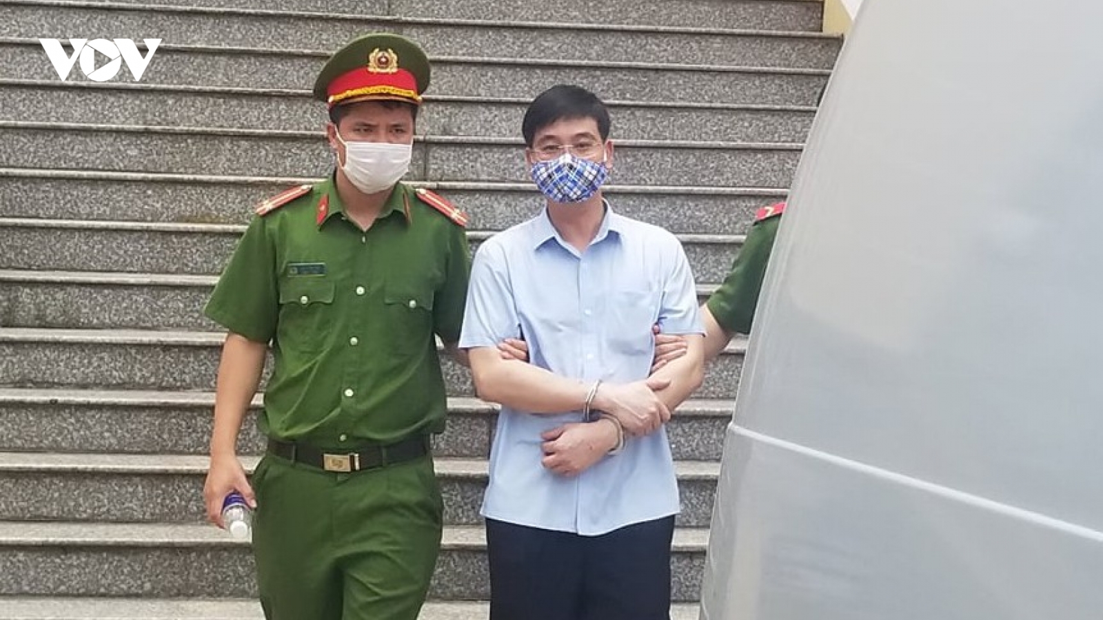 Cựu Thượng tá Công an Hòa Bình khai bị vu khống đưa tiền nâng điểm thi