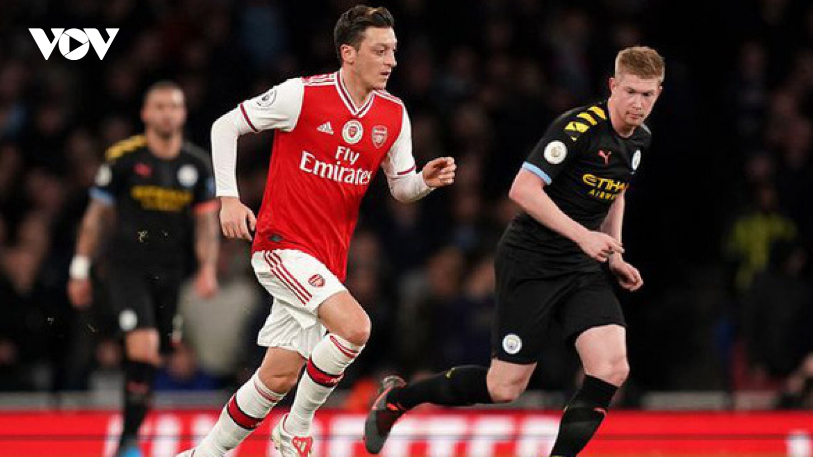 Chính thức xác định ngày Ngoại hạng Anh và Serie A trở lại