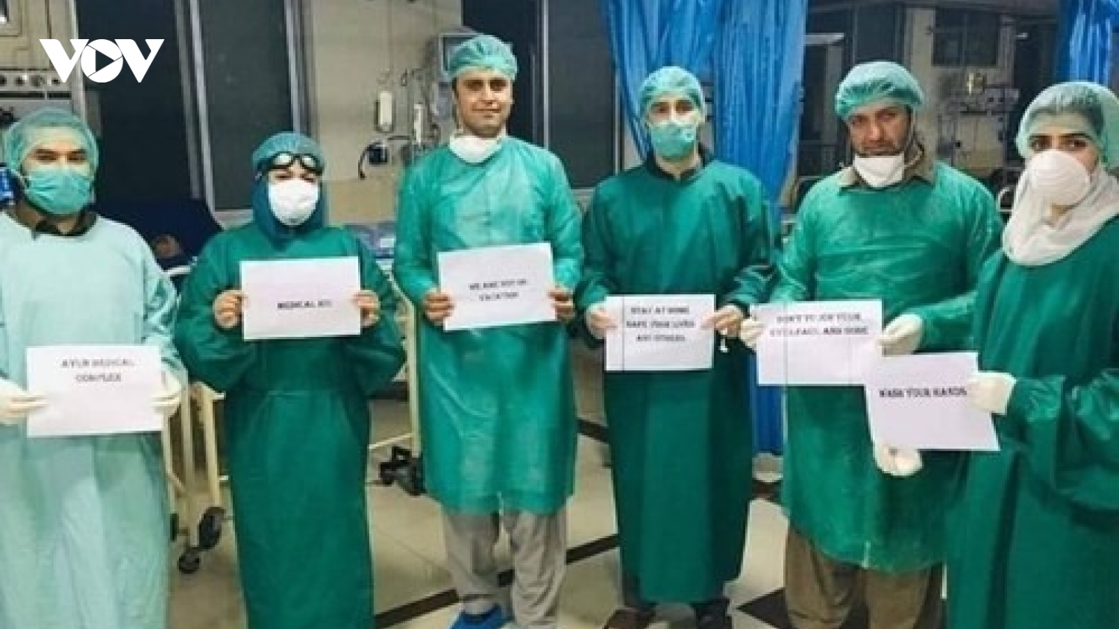 Số nhân viên y tế Pakistan mắc Covid-19 tăng 75% trong vòng 1 tuần