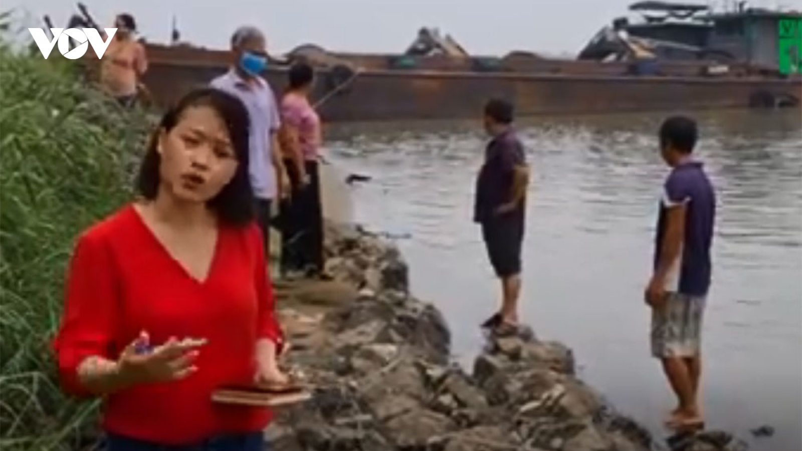 Người dân Hà Nội khốn khổ vì nạn khai thác cát