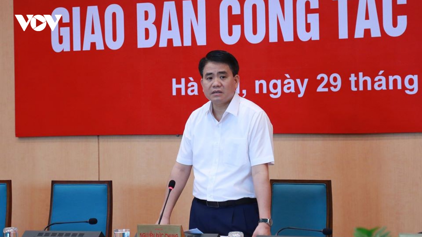 Chủ tịch Hà Nội: Cắt tỉa tất cả cây xanh trong các trường học