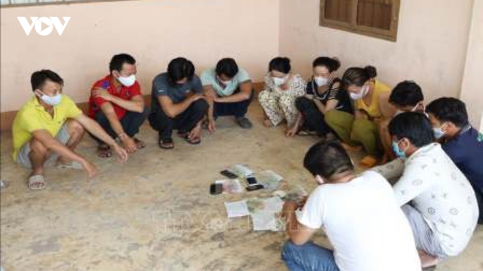 Tạm giữ hình sự 11 người tham gia đánh bạc ở Tây Ninh