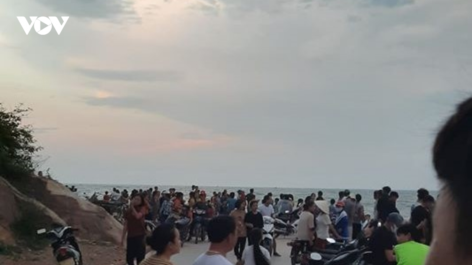 Ra sông Lam tắm, học sinh lớp 4 đuối nước thương tâm