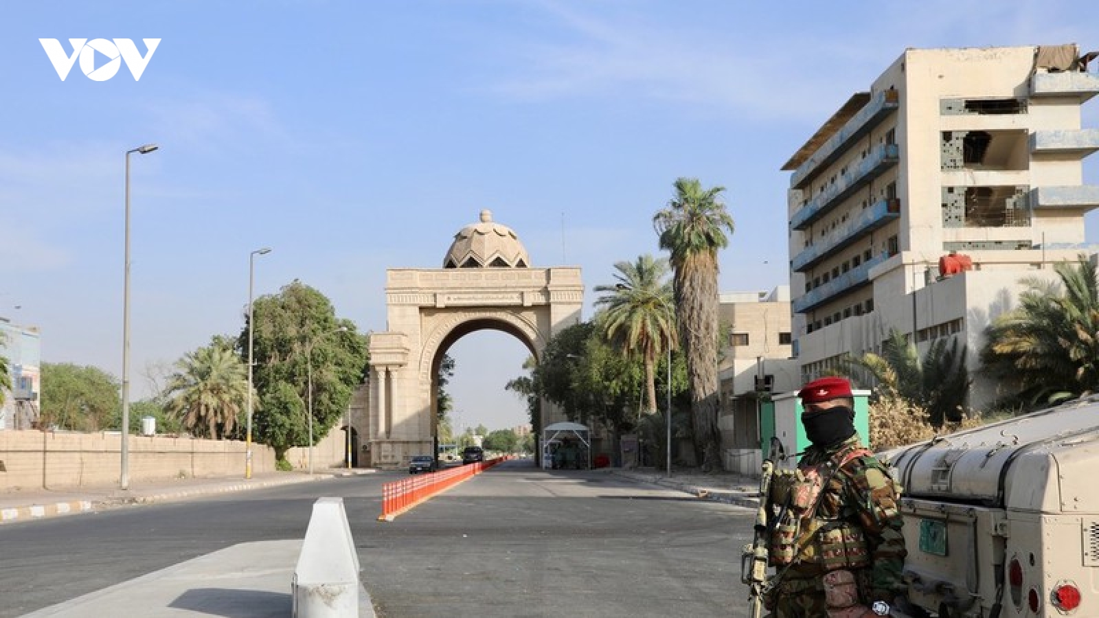 Tên lửa rơi gần Đại sứ quán Mỹ ở thủ đô Baghdad (Iraq)