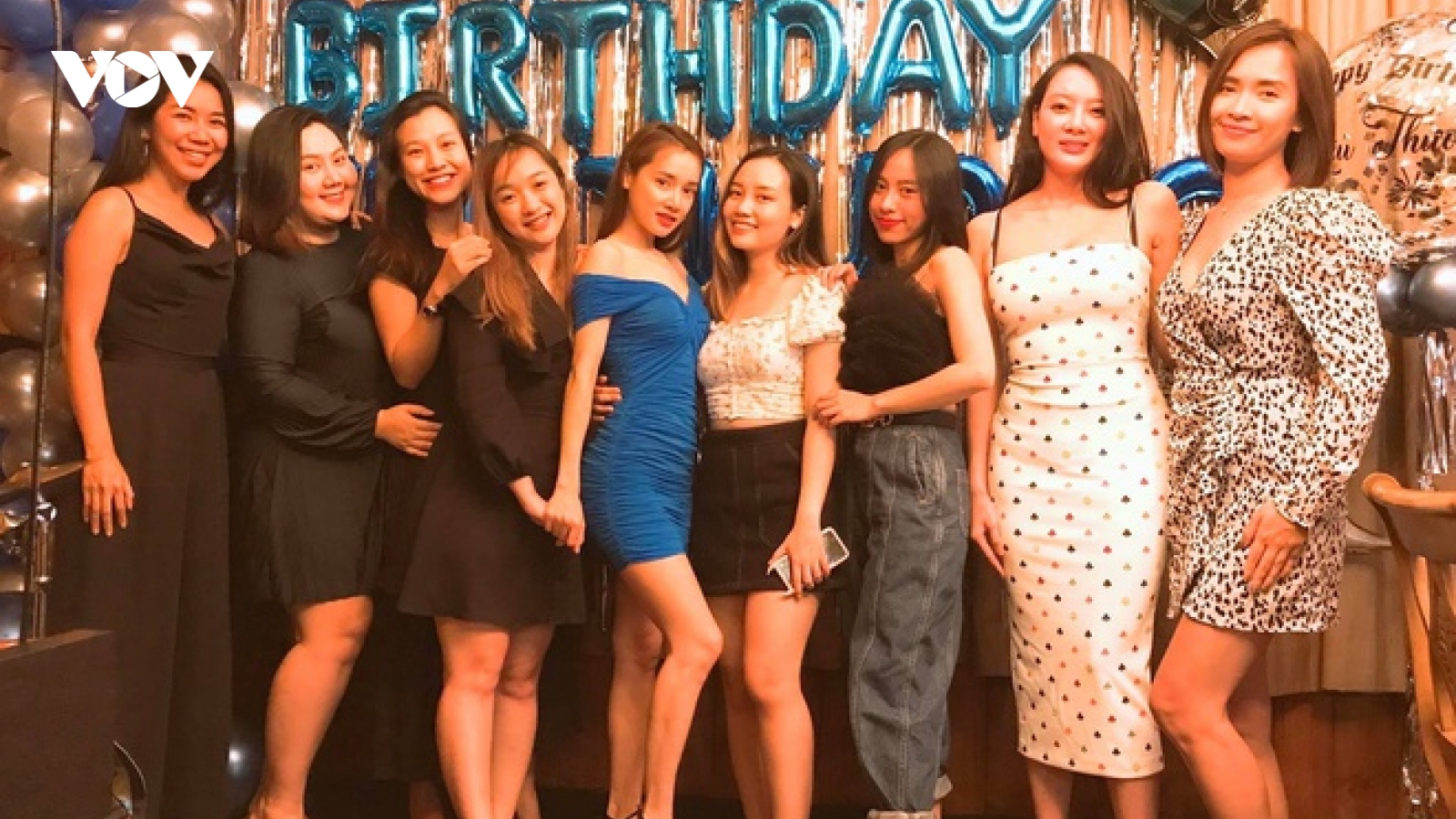 Trường Giang tự tay tổ chức sinh nhật cho bà xã Nhã Phương