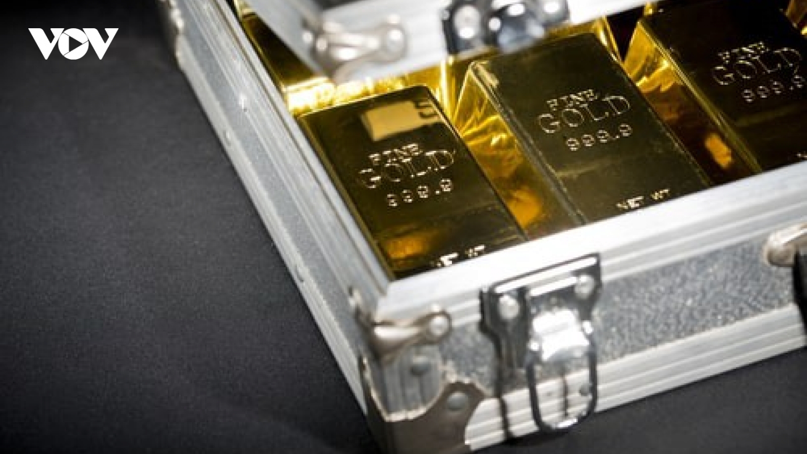 Giá vàng tiếp tục xu hướng tăng đến mục tiêu 1.900 USD/oz